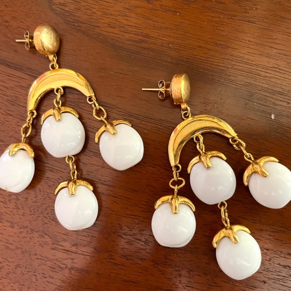 Vintage Crown Trifari Chandeleir Earrings - Picture 6 of 6